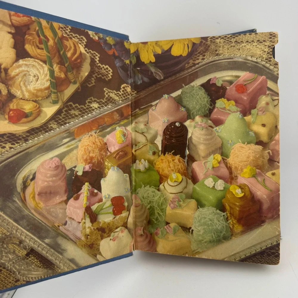 Culinary Arts Institute American Woman's Cook Book 1949 Blue Fair Vintage Tabbed